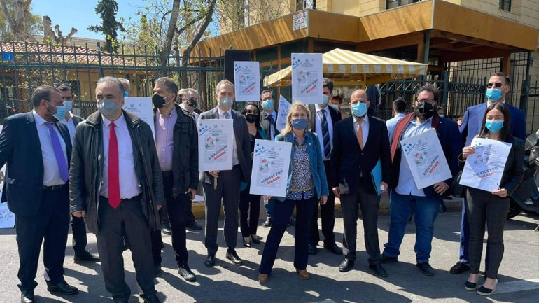 Διαμαρτυρία δικηγόρων: Ζητούν άνοιγμα δικαστηρίων και οικονομική στήριξη