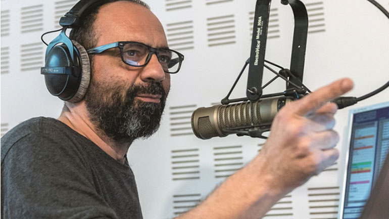 Πέθανε ο δημοσιογράφος Νίκος Ζαχαριάδης