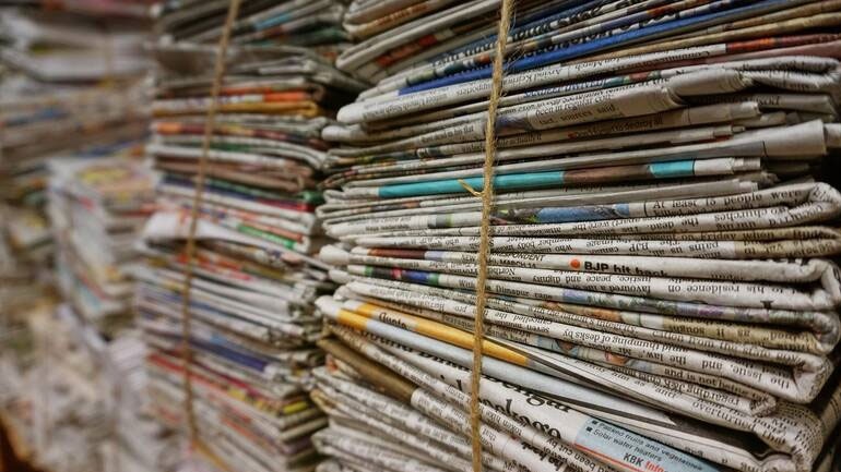 Τα πρωτοσέλιδα και τα οπισθόφυλλα των κυριακάτικων εφημερίδων