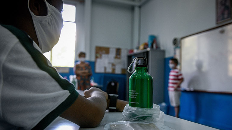 Αναπληρωτές καθηγητές: «Ζητούμε άμεσα το άνοιγμα των πινάκων»