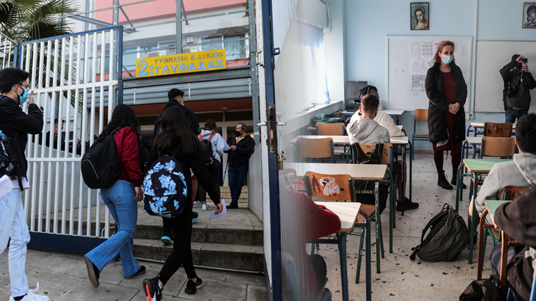 “Στόχος το άνοιγμα όλων των σχολικών βαθμίδων στις 10 Μαΐου”