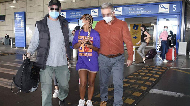 Επέστρεψε στην Ελλάδα η Ελευθερία Ελευθερίου μετά την αποχώρησή της από το Survivor