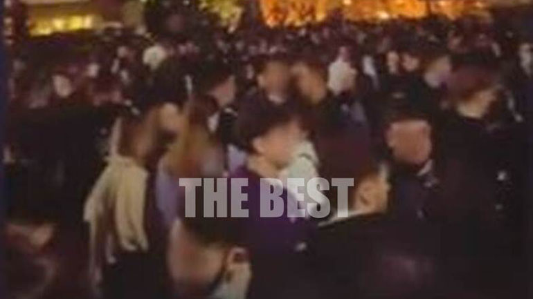 Μεγάλος συνωστισμός και στην πλατεία Υψηλών Αλωνίων της Πάτρας