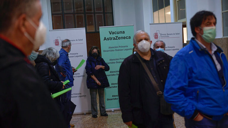 Iσπανία: Εξετάζεται η καθυστέρηση της χορήγησης της δεύτερης δόσης των εμβολίων Moderna και Pfizer