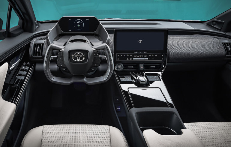 Φουτουριστικό το εσωτερικό του ηλεκτρικού SUV.