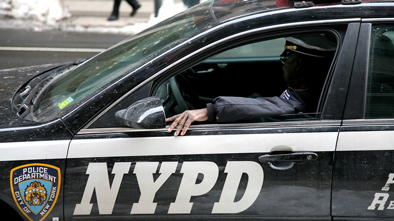 Ένας νεκρός και δύο τραυματίες σε περιστατικό με πυροβολισμούς σε σούπερ μάρκετ στη Νέα Υόρκη