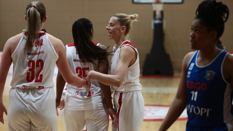 Μπάσκετ γυναικών: Πρώτος ο Ολυμπιακός, 77-66 τα Γιάννενα