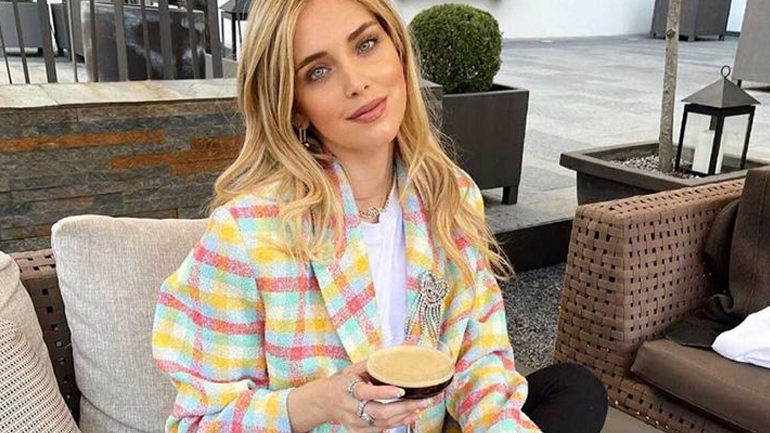 Chiara Ferragni: Φωτογραφίζεται σε προχωρημένη εγκυμοσύνη για εξώφυλλο περιοδικού!