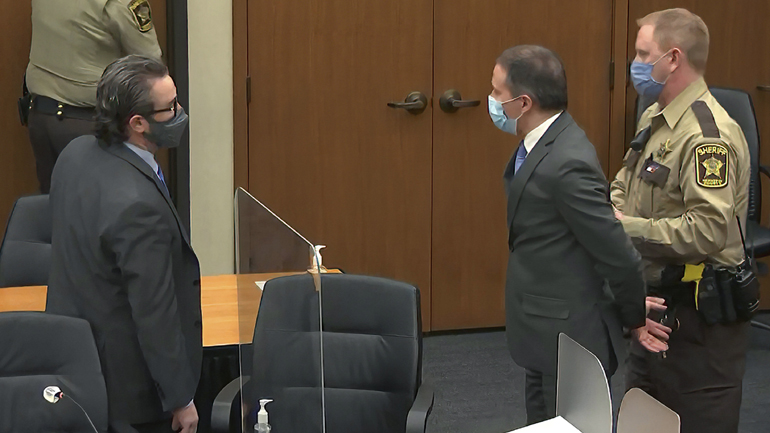 Δολοφονία Φλόιντ: Οι πρώτες αντιδράσεις στην ετυμηγορία στη δίκη του Ντέρεκ Σόβιν