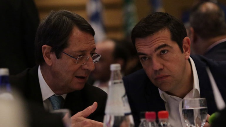 Την σημασία του διαλόγου για δίκαιη και βιώσιμη λύση του Κυπριακού τόνισαν Αναστασιάδης και Τσίπρας