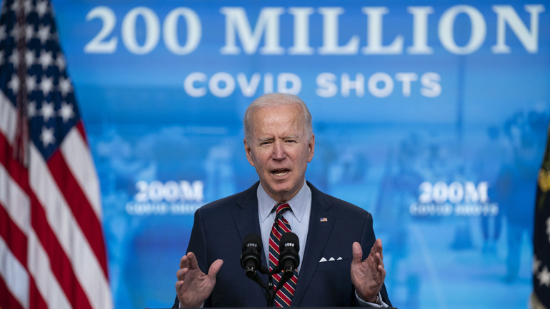 Μπάιντεν: Το πετύχαμε, ξεπεράσαμε τους 200 εκατομμύρια εμβολιασμούς