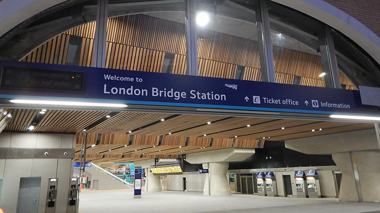 Βρετανία: Εκκενώθηκε ο σταθμός «Γέφυρα του Λονδίνου» καθώς η αστυνομία ερευνά ύποπτο αντικείμενο Βρετανία: Εκκενώθηκε ο σταθμός «Γέφυρα του Λονδίνου» καθώς η αστυνομία ερευνά ύποπτο αντικείμενο