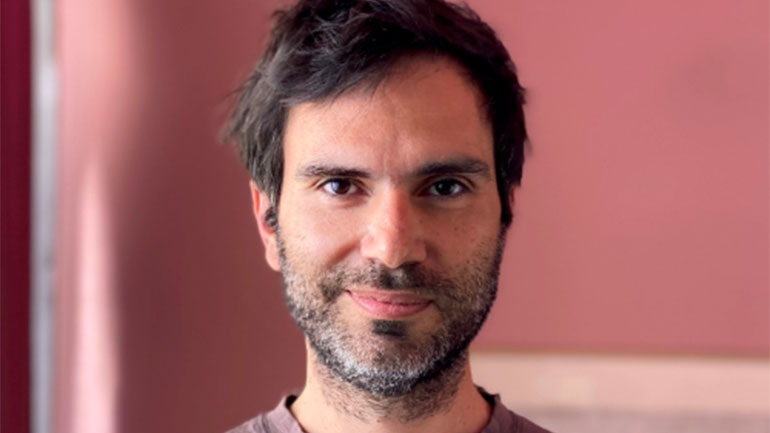 Στον Γιώργο Καρβέλα το βραβείο της Ένωσης Ελλήνων Κινηματογραφιστών