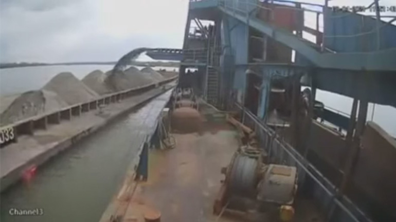 Κόψε, κόψε! Κόψε, κόψε!