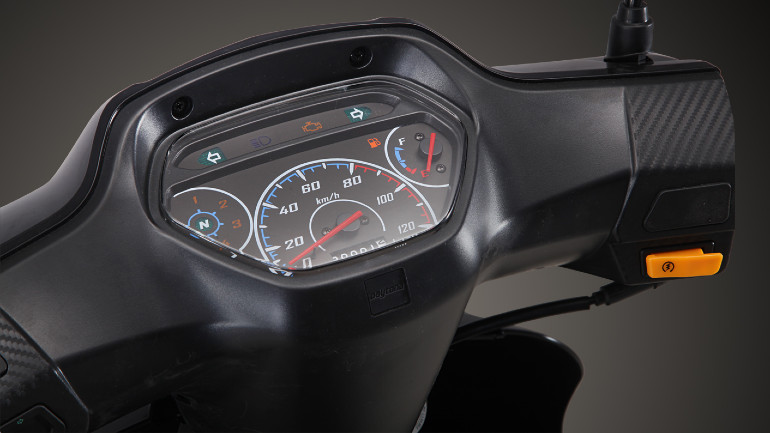 Τα όργανα παραμένουν λιτά και πολύ ευανάγνωστα.