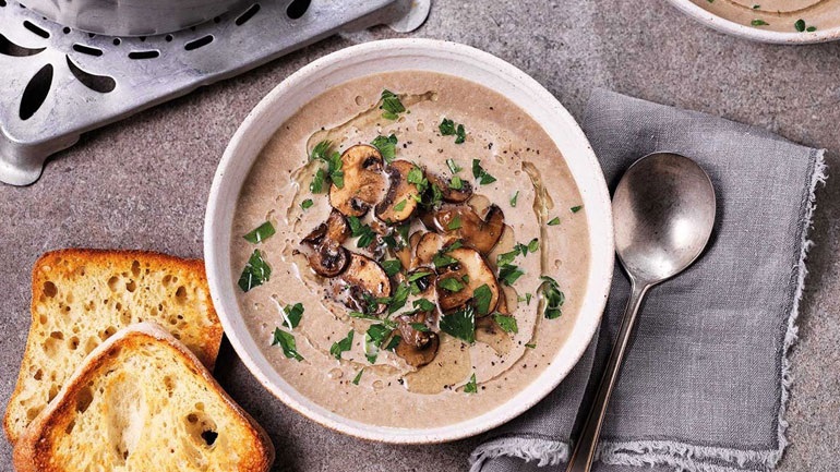 Η κατανάλωση μανιταριών σχετίζεται με χαμηλότερο κίνδυνο καρκίνου του μαστού