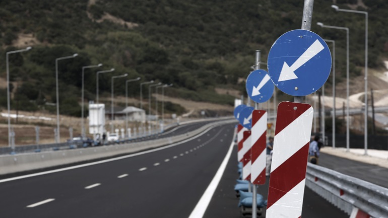 Κ. Καραμανλής: Διευκρινίσεις για οδικά έργα σε Χαλκίδα και Αγρίνιο