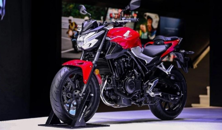 Το CB400F έχει αρκετές διαφορές σε σχέση με το... ευρωπαϊκό CB500F.
