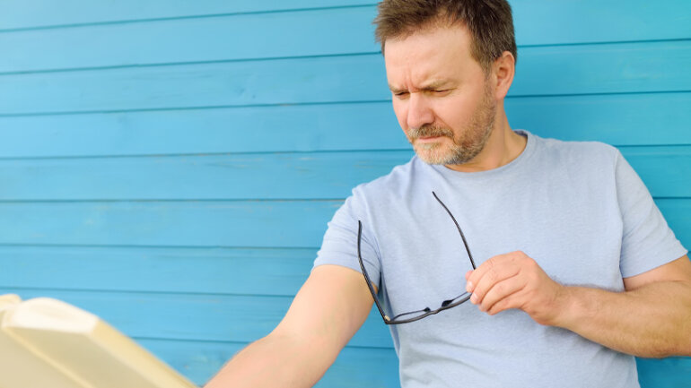 Πρεσβυωπία: Πώς θα απαλλαγείτε;