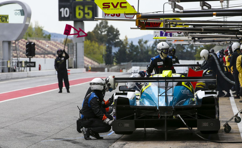 H λέξη "Greece" πρωταγωνιστεί στο αμάξωμα του αγωνιστικού οχήματος.