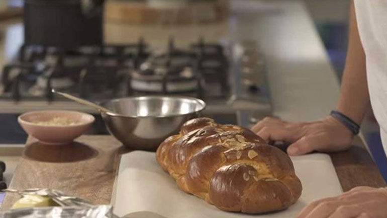 Σπιτικό τσουρέκι του Αλέξανδρου Παπανδρέου