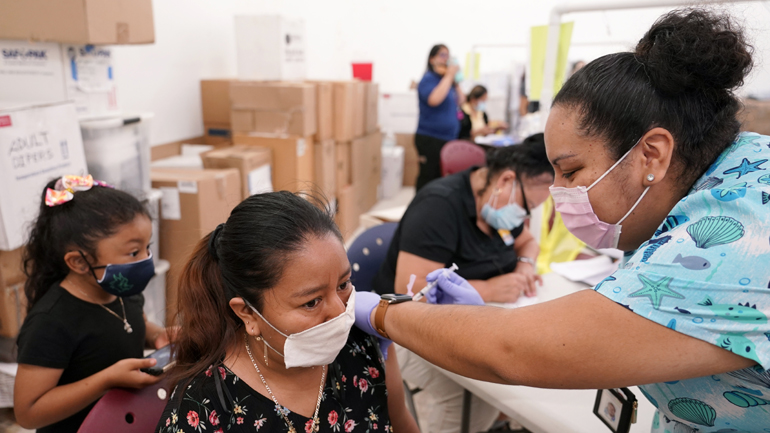 ΗΠΑ: Αρχίζουν πάλι οι εμβολιασμοί με Johnson & Johnson