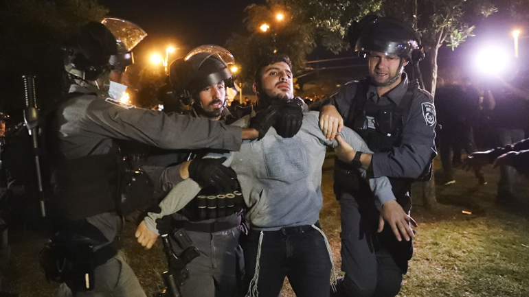 Νέες συγκρούσεις μεταξύ Παλαιστινίων και ισραηλινής αστυνομίας στην Ιερουσαλήμ