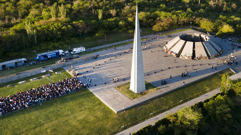 Το Γερεβάν χαρακτηρίζει “πολύ ισχυρό βήμα προς την ιστορική αλήθεια” την αναγνώριση από τις ΗΠΑ