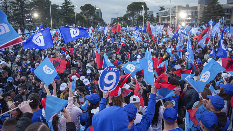 Άνοιξαν από το πρωί οι βουλευτικές κάλπες στην Αλβανία
