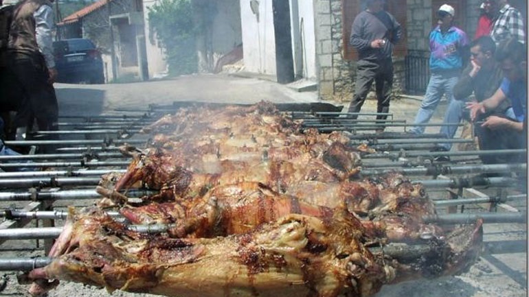 Δυσεύρετος και ακριβότερος ο οβελίας – 20% πάνω σε σχέση με πέρυσι