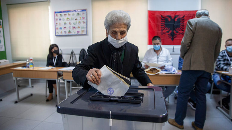 Σε εξέλιξη η καταμέτρηση ψήφων στην Αλβανία