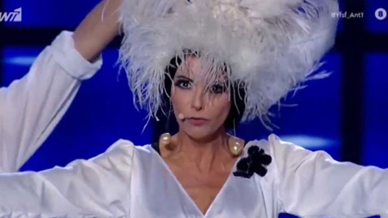 YFSF: Η Μπέττυ Μαγγίρα εντυπωσίασε ως Ζωζώ Σαπουντζάκη