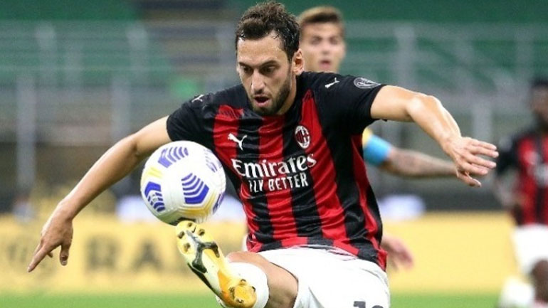 Έντεκα σύλλογοι ζητούν κυρώσεις για τους «3»