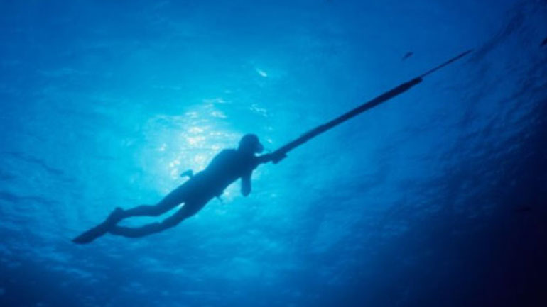 Χανιά: Χωρίς τις αισθήσεις του βρέθηκε ψαροντουφεκάς στις Καλύβες Αποκορώνου