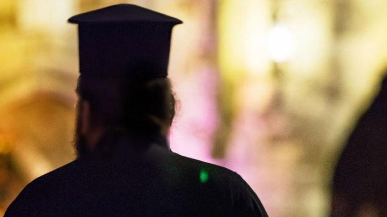 Θεσσαλονίκη: Εξαπάτησαν ιερέα με πρόσχημα τη νοσηλεία ανήλικου στο εξωτερικό