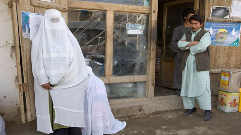 Ανησυχία για το μέλλον των γυναικών στο Αφγανιστάν, ενώ οι αμερικανικές δυνάμεις αποχωρούν