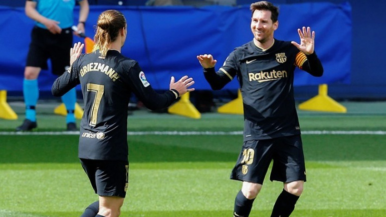 Σουάρες και Λουίς Ενρίκε θέλουν ο Μέσι να μείνει στη Μπαρτσελόνα