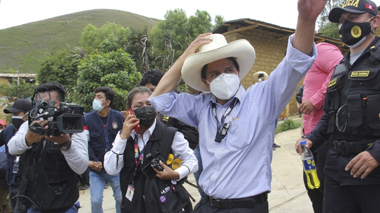 Περού-προεδρικές εκλογές: Το φαβορί του δεύτερου  γύρου διέκοψε την προεκλογική εκστρατεία του για λόγους υγείας
