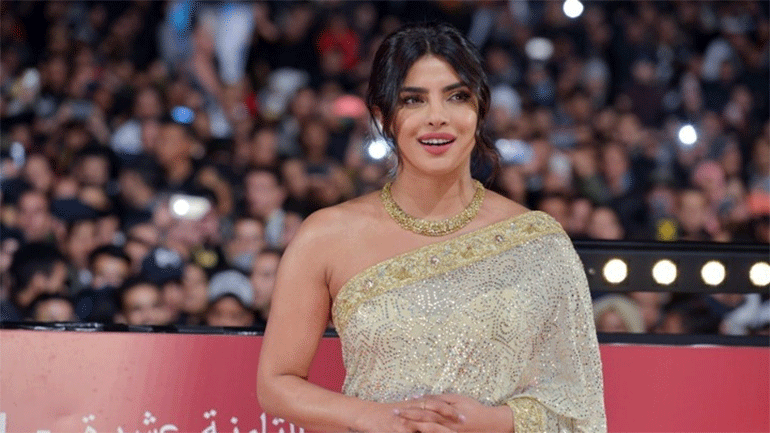 Η Πριγιάνκα Τσόπρα συγκεντρώνει οικονομική βοήθεια για την Ινδία