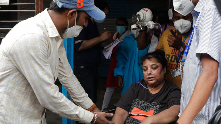 Ινδία: Πυρκαγιά στοίχισε τη ζωή σε 12 ασθενείς που νοσηλεύονταν σε ΜΕΘ