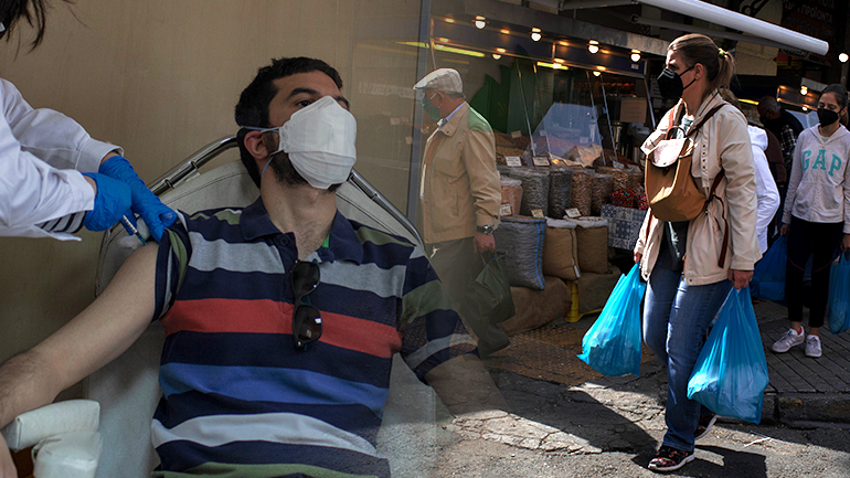 Καταμετρήθηκαν 1.391 κρούσματα σε 24 ώρες – 811 διασωληνωμένοι – 72 νέοι θάνατοι