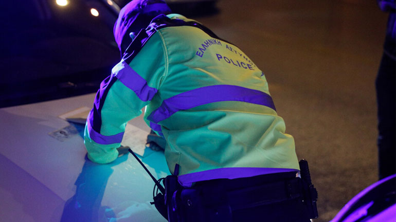 Πάτρα: Αστυνομικός έκοψε πρόστιμο σε αστυνομικό γιατί δεν φορούσε μάσκα