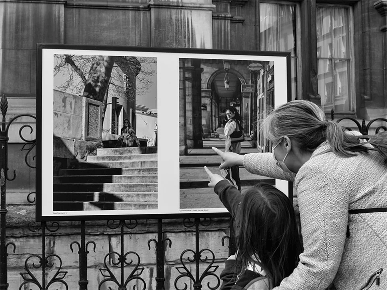 Στιγμιότυπα από την έκθεση του Νίκου Αλιάγα στο Παρίσι / Φωτογραφία: Instagram @nikosaliagas