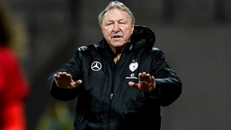 Το Αμβούργο ανακοίνωσε τον Χρούμπετς