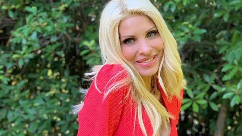 Ελένη Μενεγάκη: Ξεκίνησε τις προετοιμασίες για το πασχαλινό τραπέζι