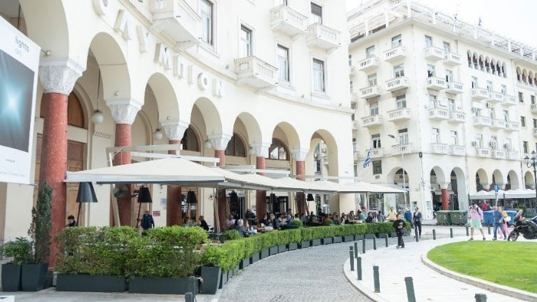 Θεσσαλονίκη: Γέμισαν καφέ και εστιατόρια – Κρατήσεις τραπεζιών για το… τέλος Αυγούστου