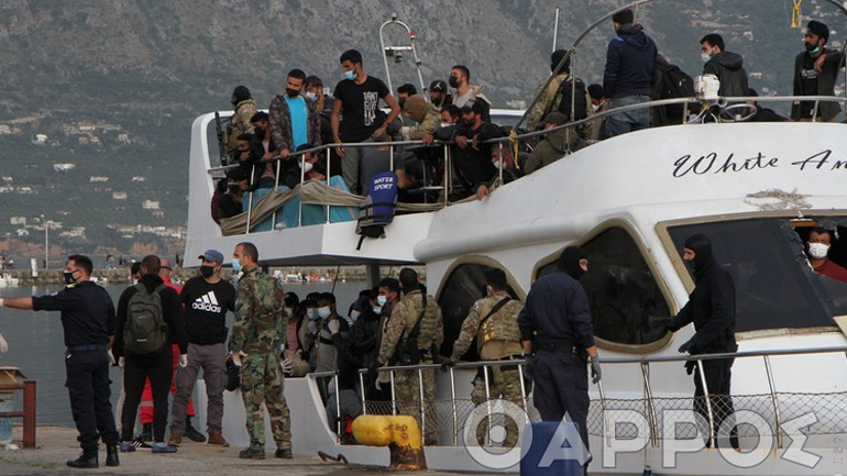 Συναγερμός στο λιμάνι της Καλαμάτας: Θετικοί στον κορωνοϊό αρκετοί από τους 182 μετανάστες