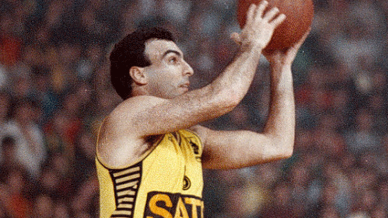 Ο Νίκος Γκάλης αποκάλυψε τον πιο δύσκολο αντίπαλο και τι έλειψε από τον μεγάλο Άρη