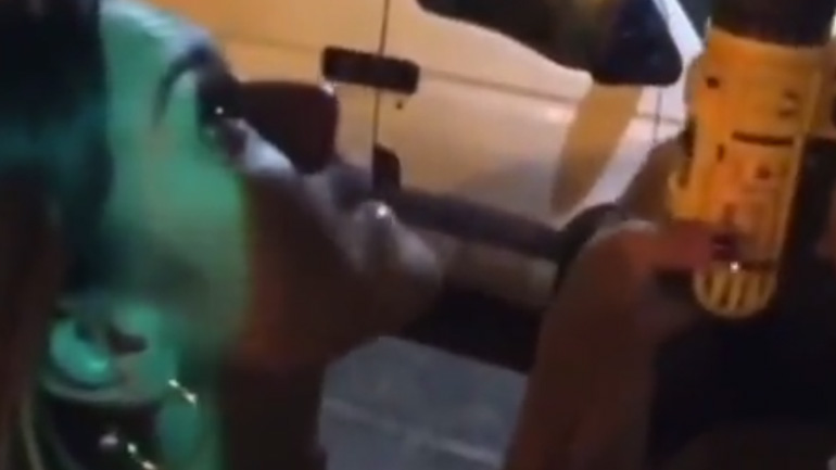 Κορίτσι εναντίον τρυπανιού