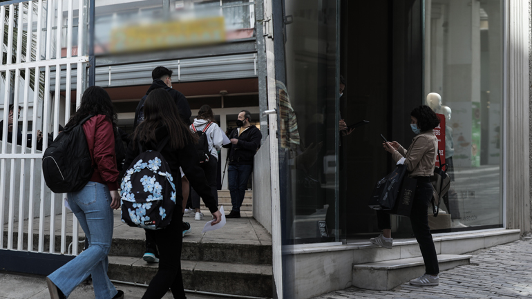 Ανοίγουν τα φροντιστήρια – Παραμένουν κλειστοί οι βρεφονηπιακοί σταθμοί